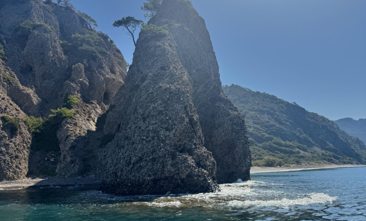 Κομμένος Βράχος