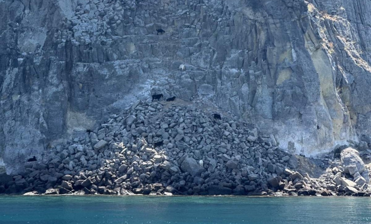 Rocky coast of Tokmakia Islands