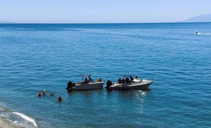 private boat trips with two boats for bigger groups